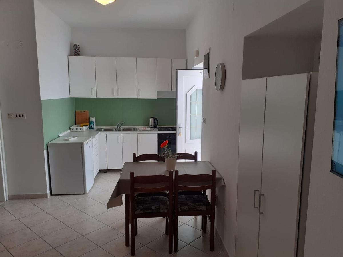 Apartments Vinea Baska Voda Exterior photo