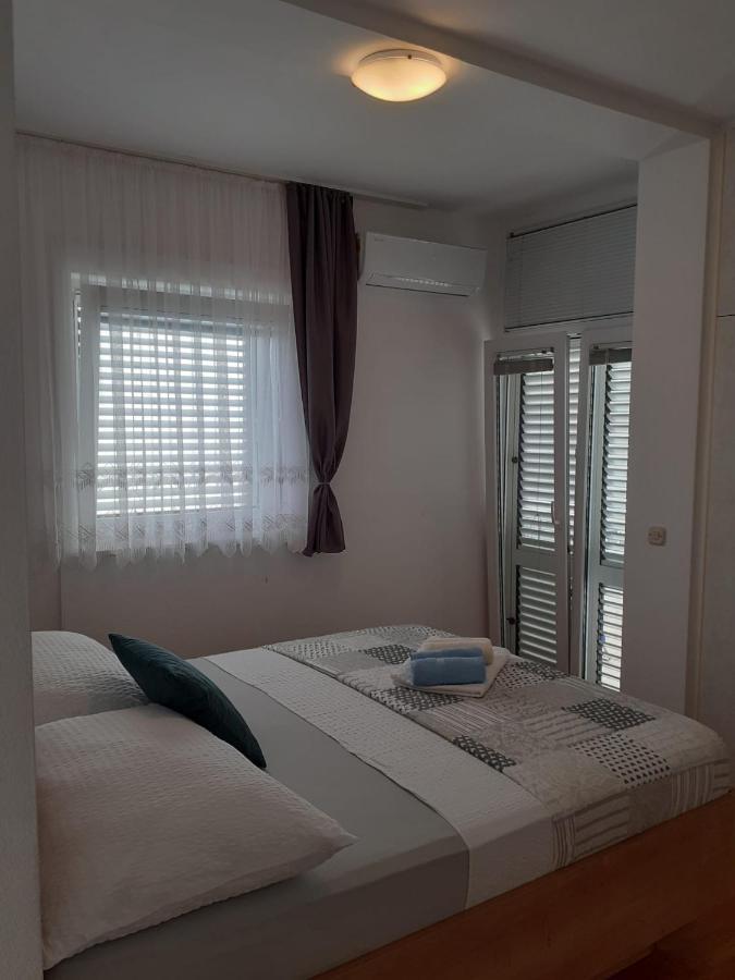 Apartments Vinea Baska Voda Exterior photo