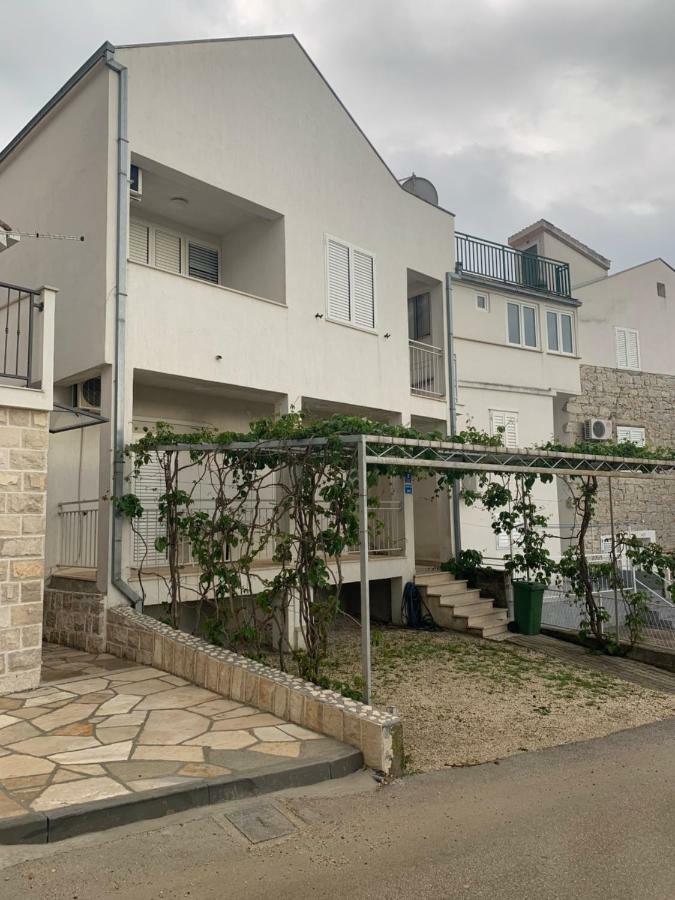 Apartments Vinea Baska Voda Exterior photo